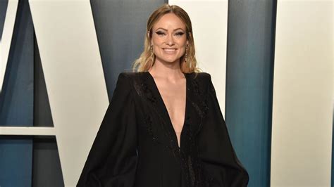 olivia wilde nude|Olivia Wilde Shares Nude Photos For True Botanicals